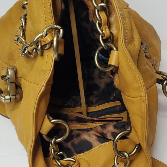 B. MAKOWSKY Saffiano Leather Shoulder Crossbody Fold Over Top Bag - Picture 8 of 10